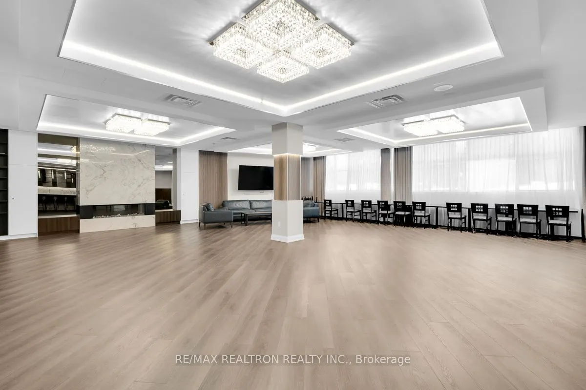 30 Harding Boulevard W, #1002