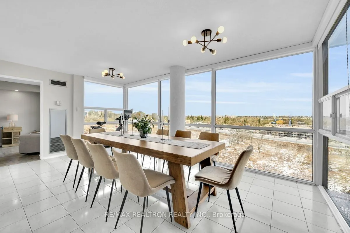 30 Harding Boulevard W, #1002