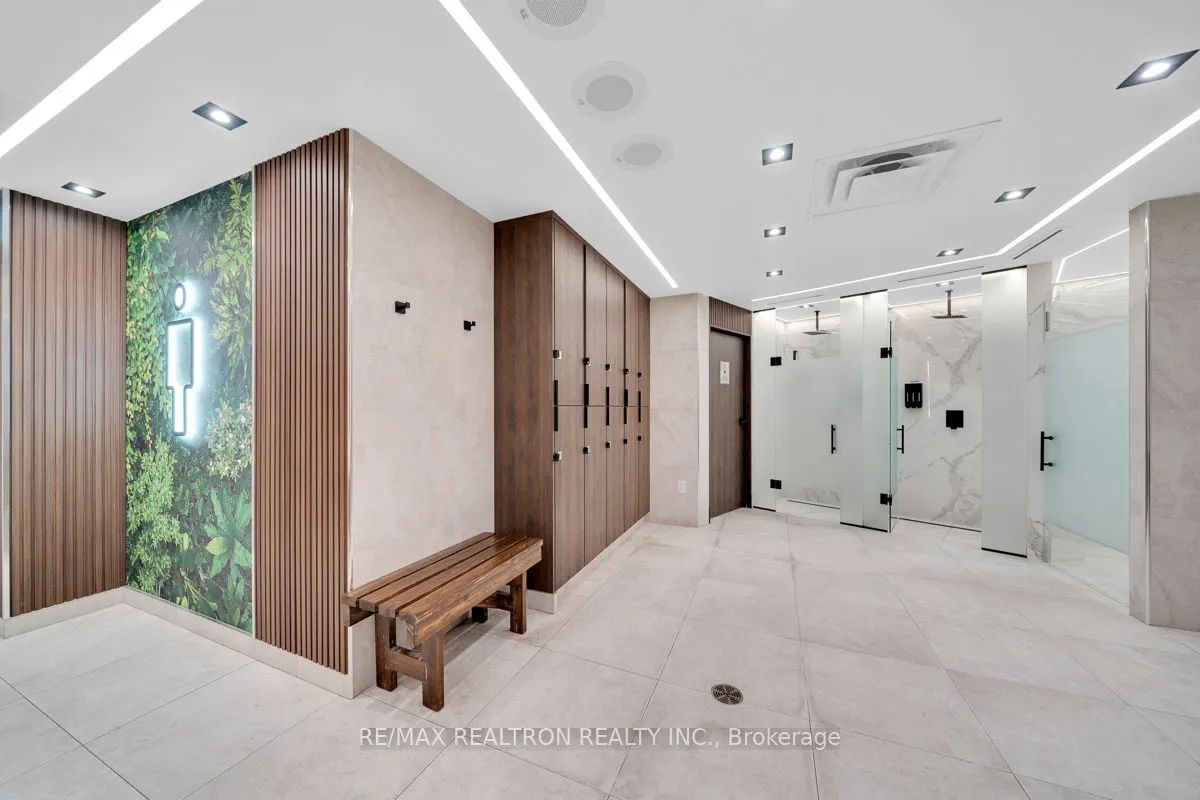 30 Harding Boulevard W, #1002