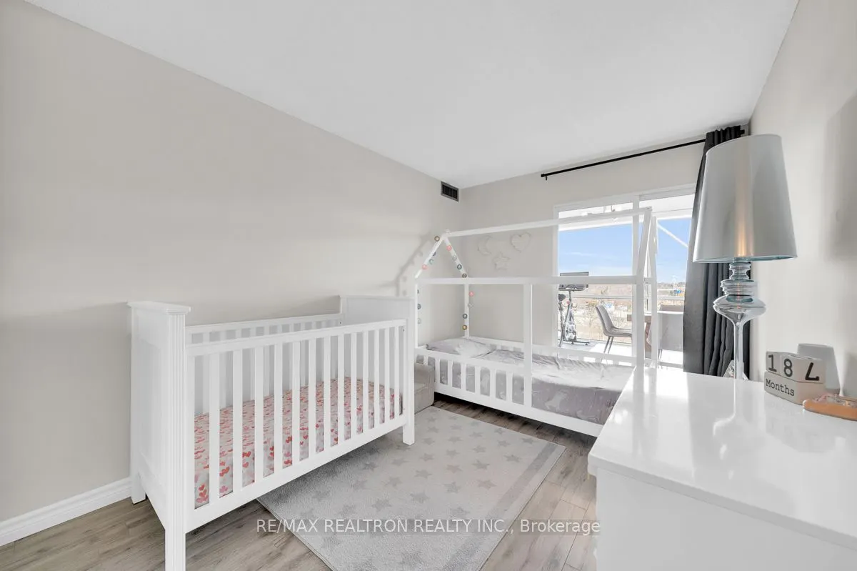 30 Harding Boulevard W, #1002