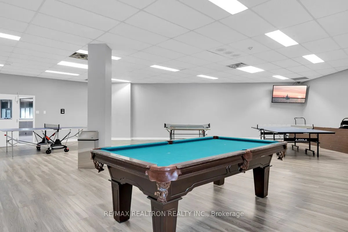 30 Harding Boulevard W, #1002