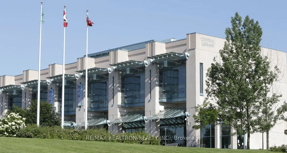30 Harding Boulevard W, #1002