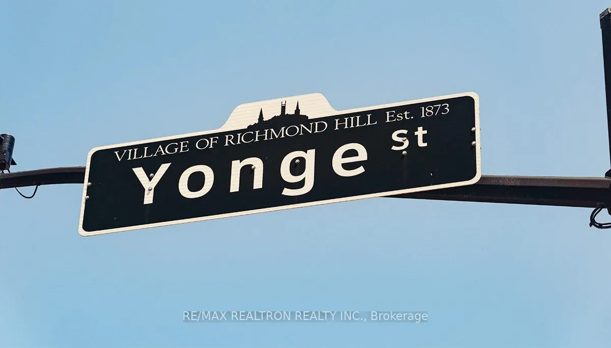 30 Harding Boulevard W, #1002