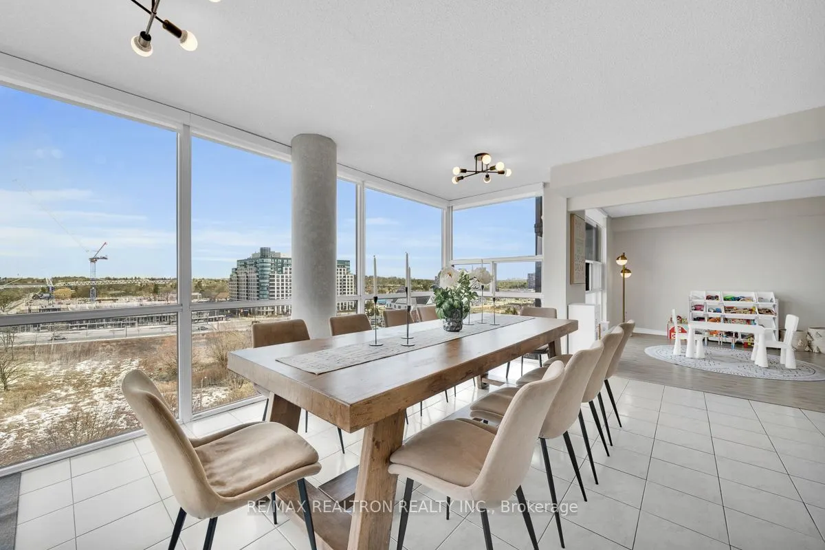 30 Harding Boulevard W, #1002