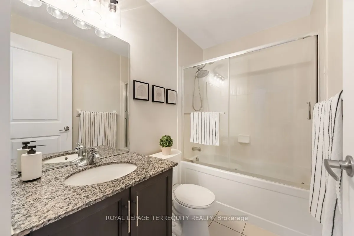 9245 Jane Street, #1015