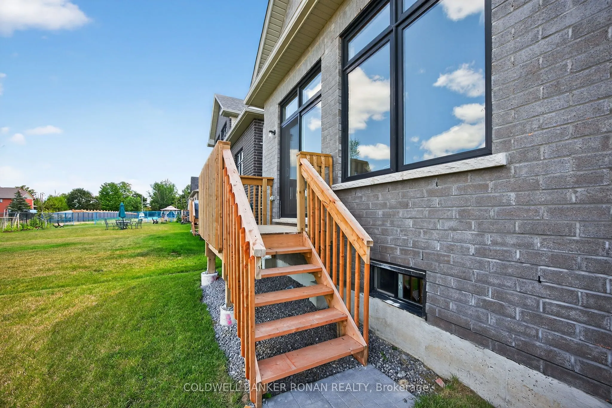 21 Sparrow Way