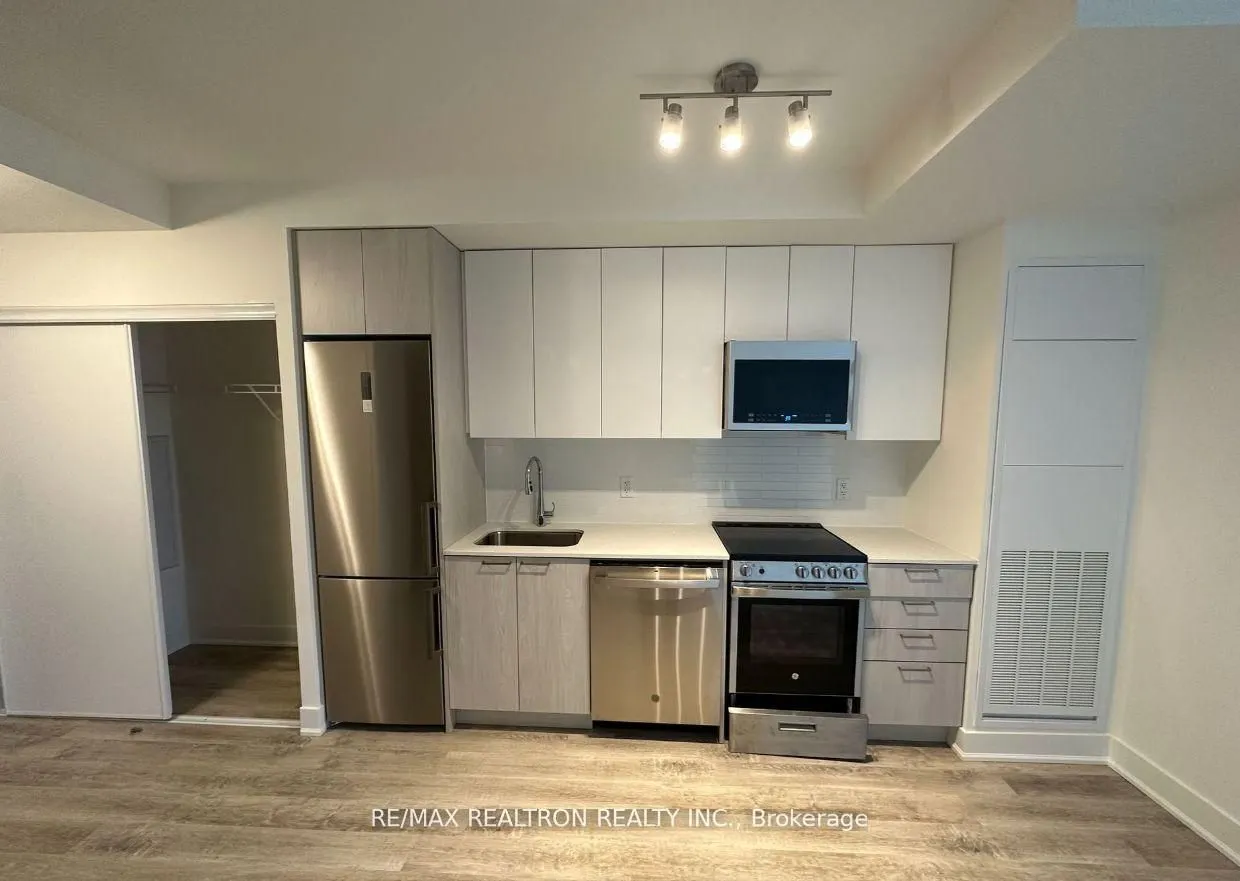 185 Deerfield Road, #414