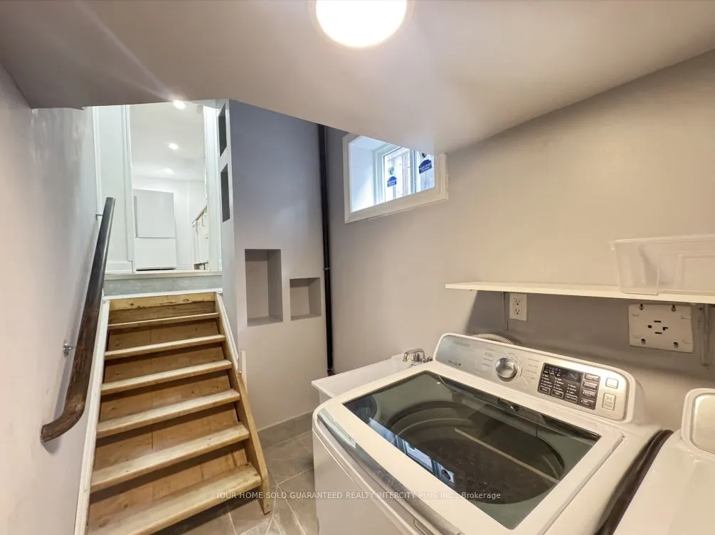 177 Aberdeen Avenue, #LOWER