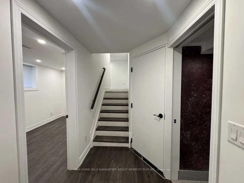 177 Aberdeen Avenue, #LOWER