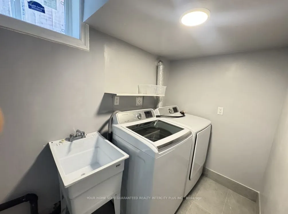 177 Aberdeen Avenue, #LOWER