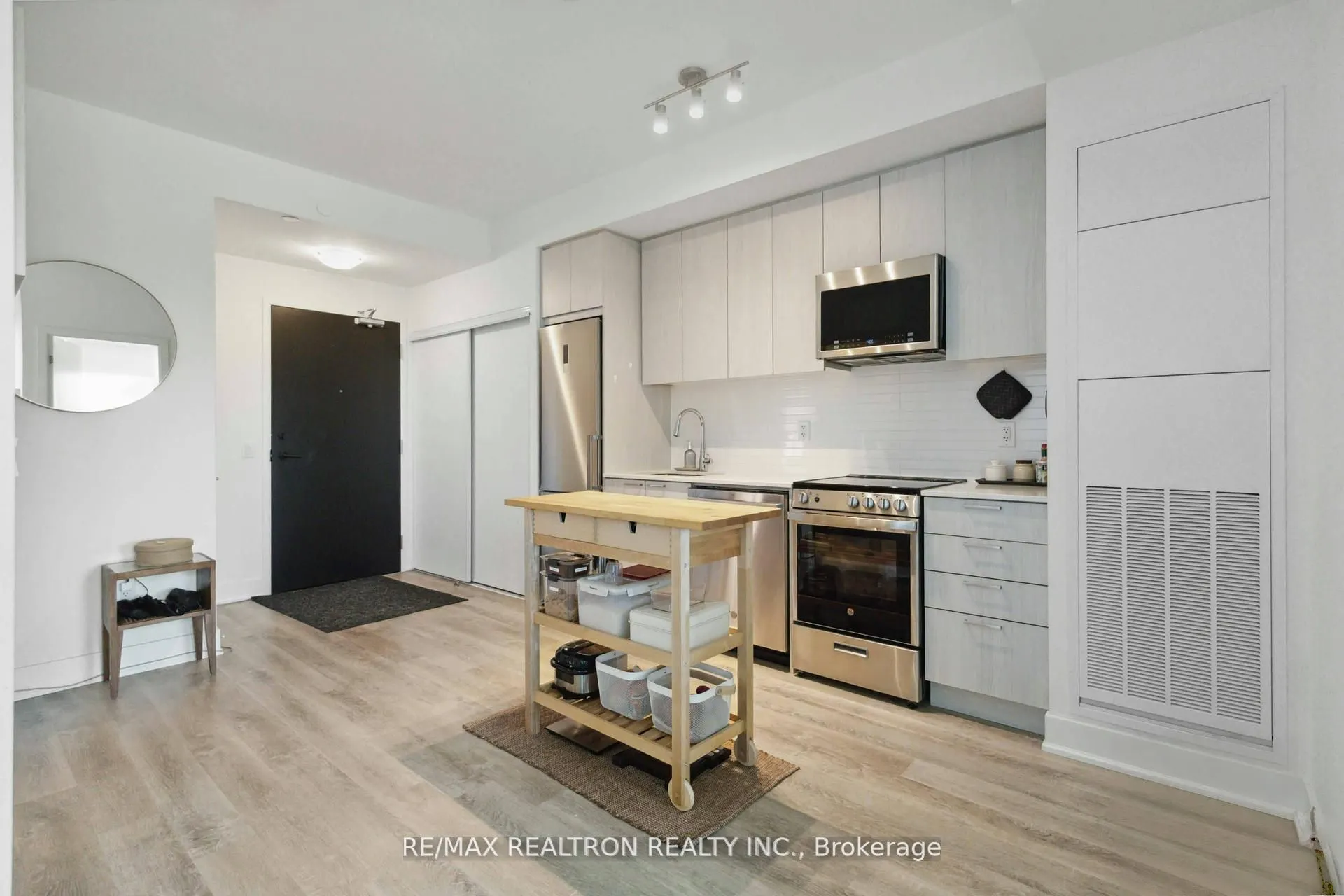 185 Deerfield Road, #315