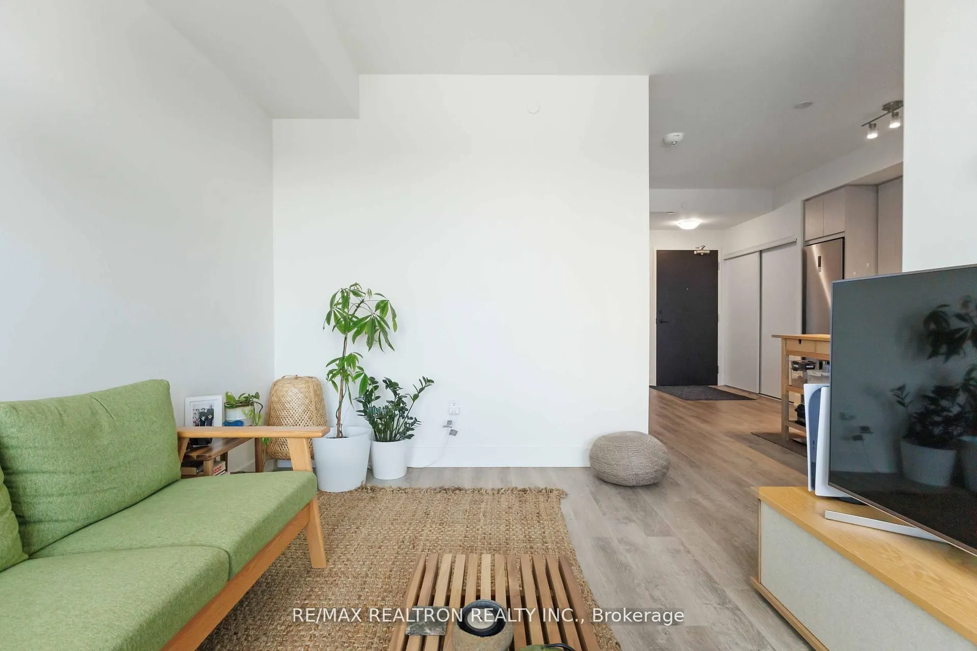 185 Deerfield Road, #315