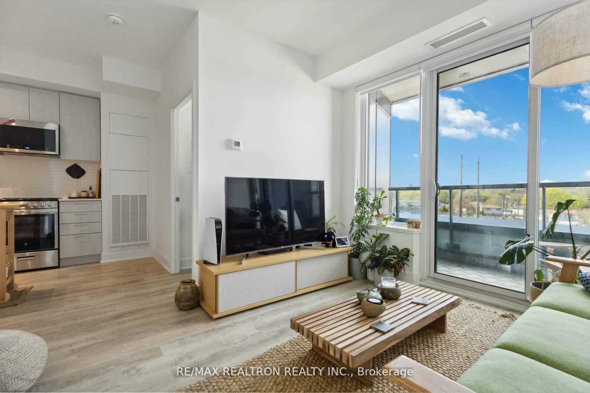 185 Deerfield Road, #315