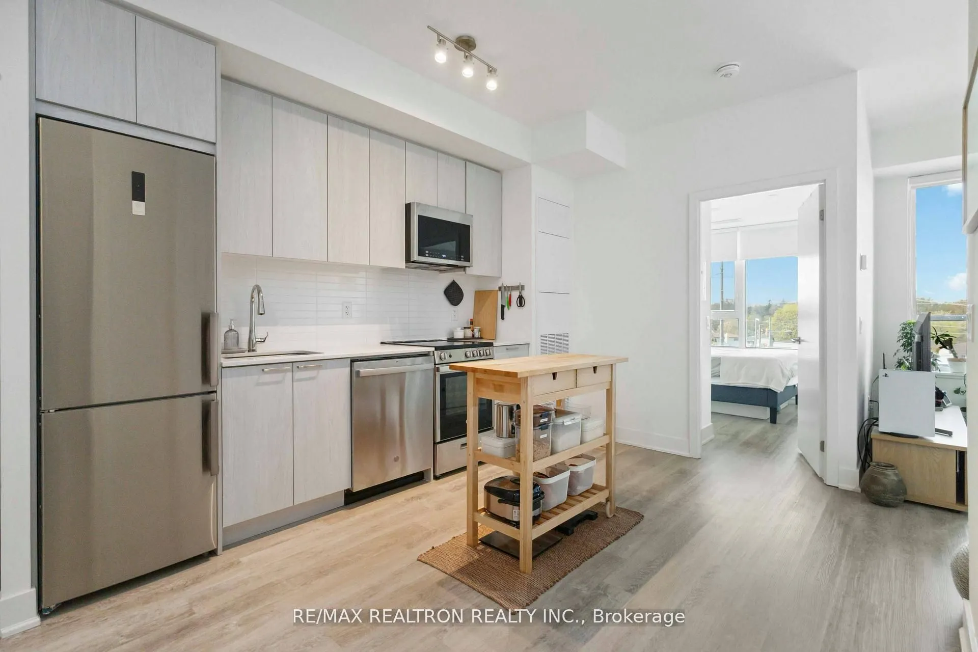 185 Deerfield Road, #315
