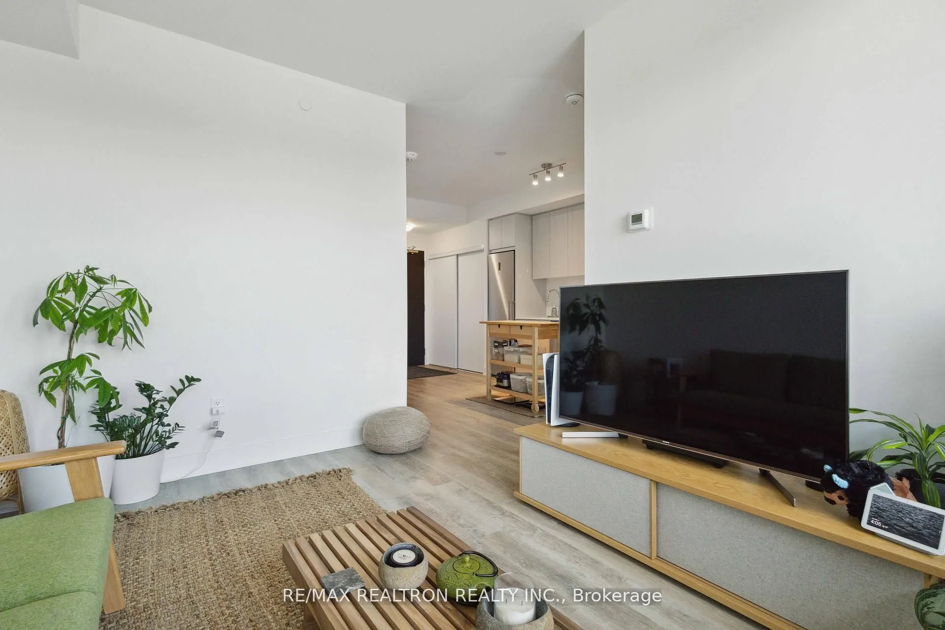 185 Deerfield Road, #315