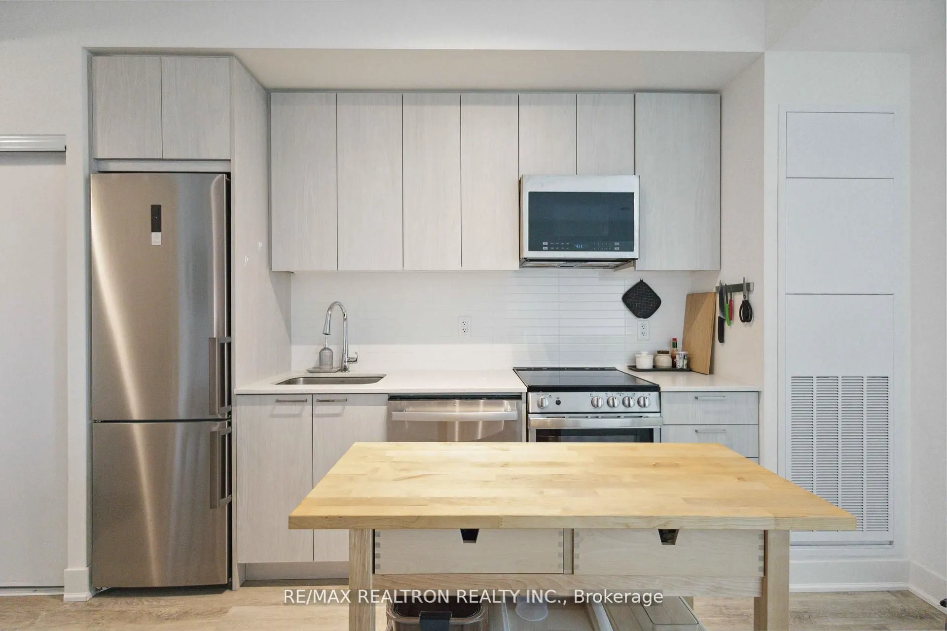 185 Deerfield Road, #315