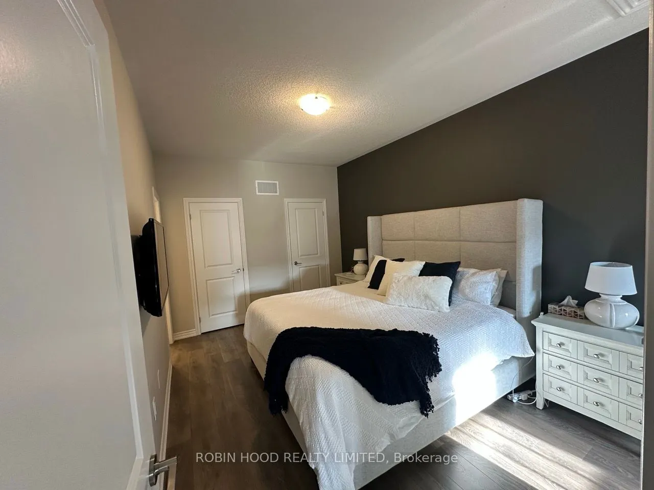 6 Mel Irving Drive