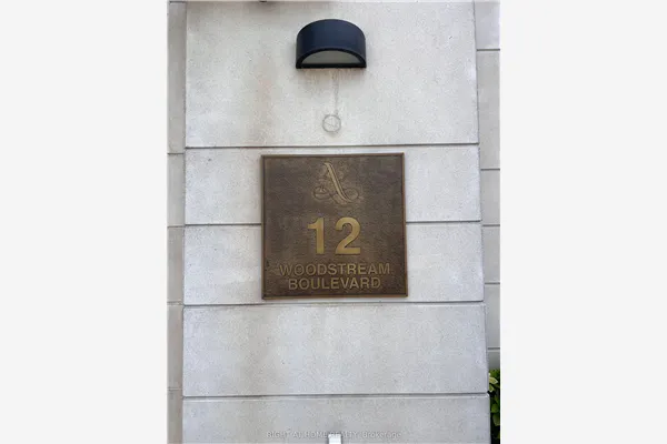 12 Woodstream Boulevard