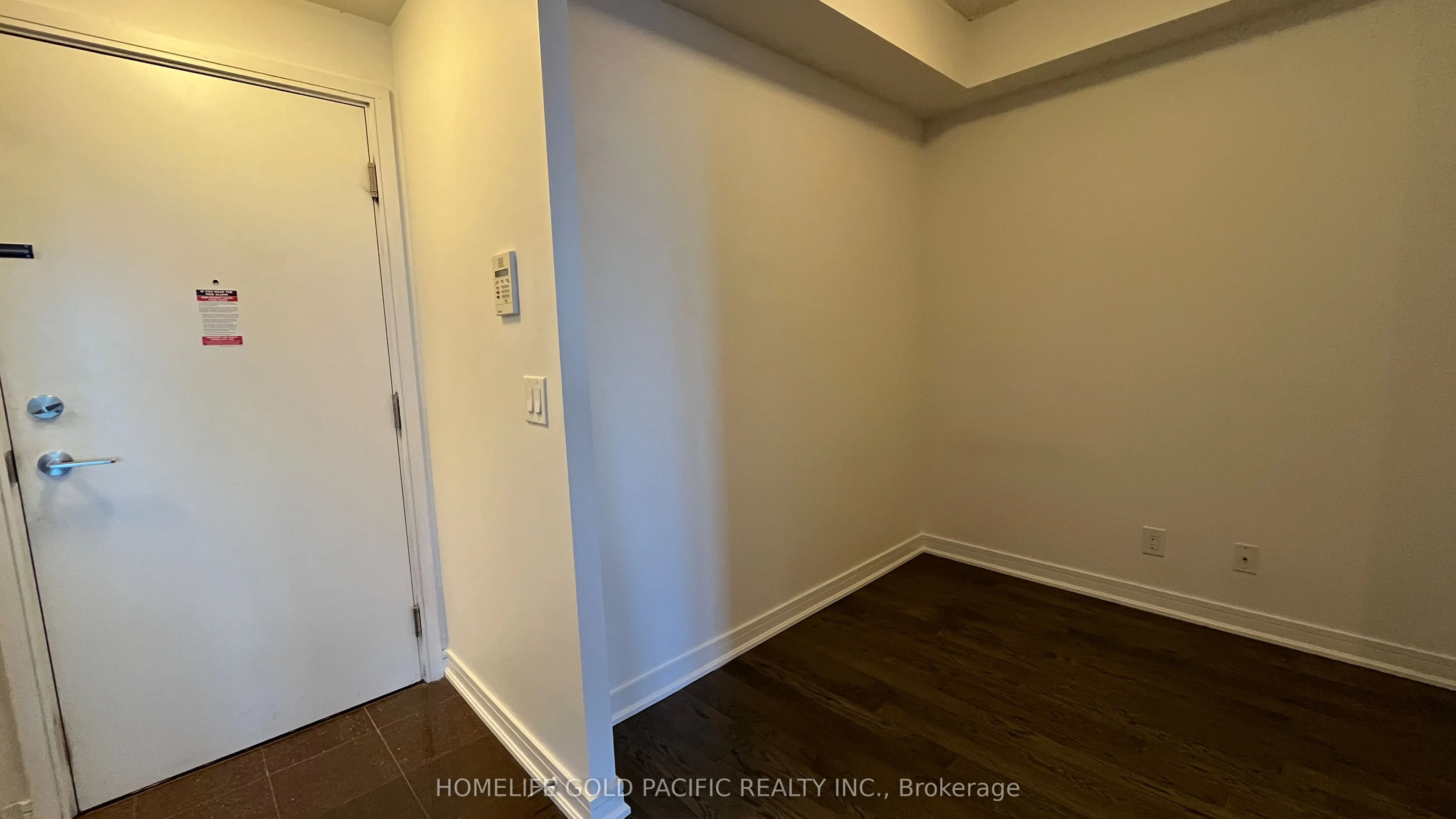 9201 Yonge Street, #1807