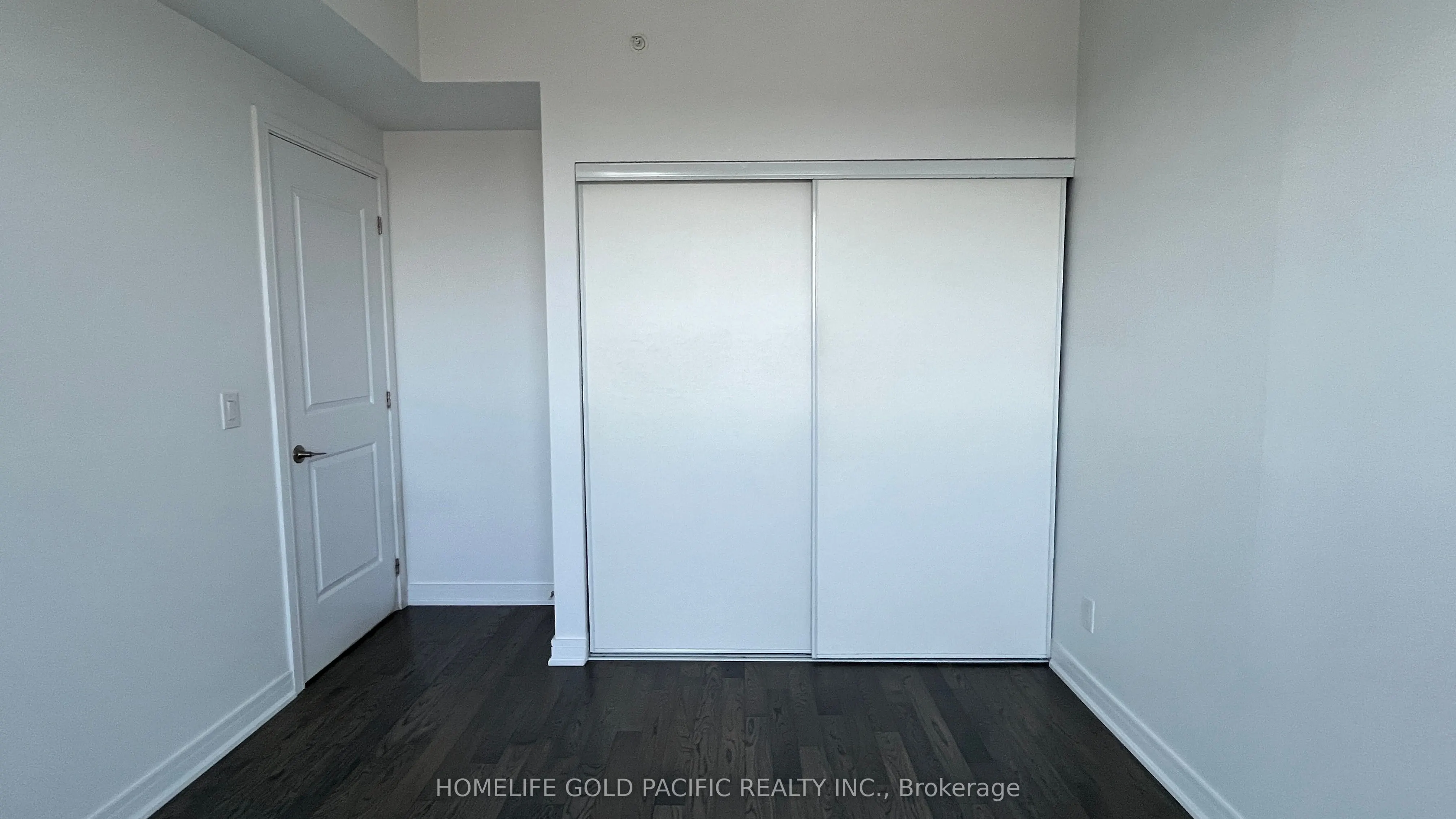 9201 Yonge Street, #1807