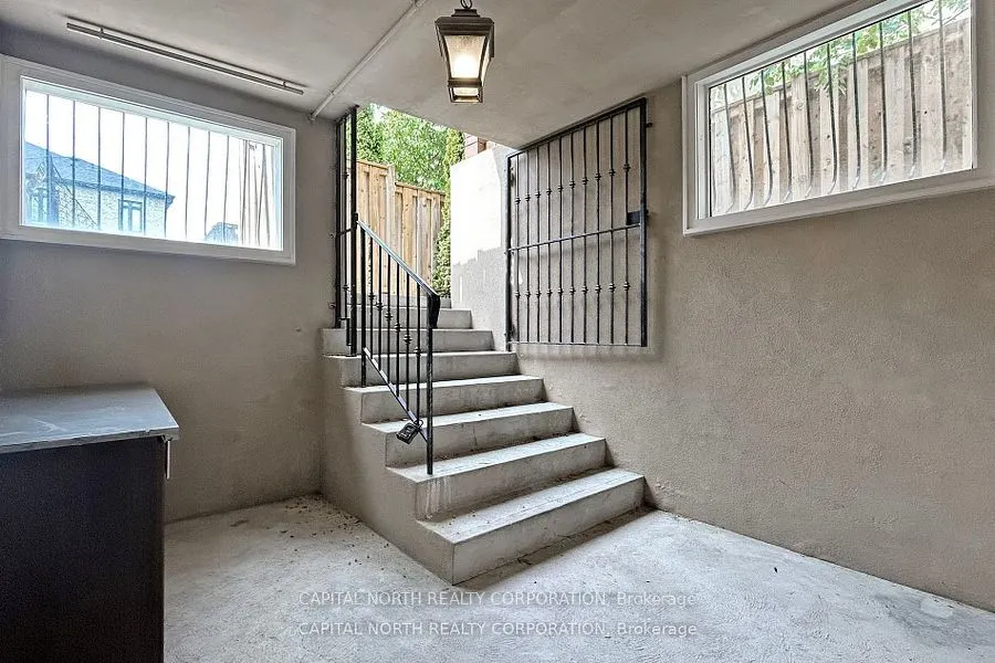 54 Winchester(Basement) Lane