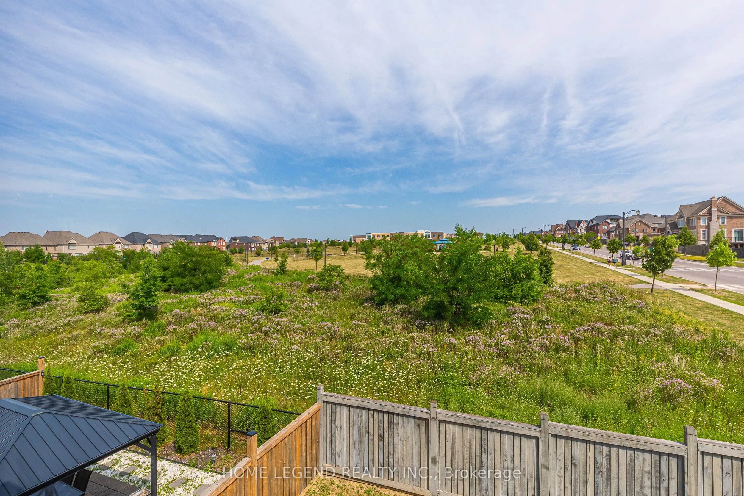 101 Foley Crescent