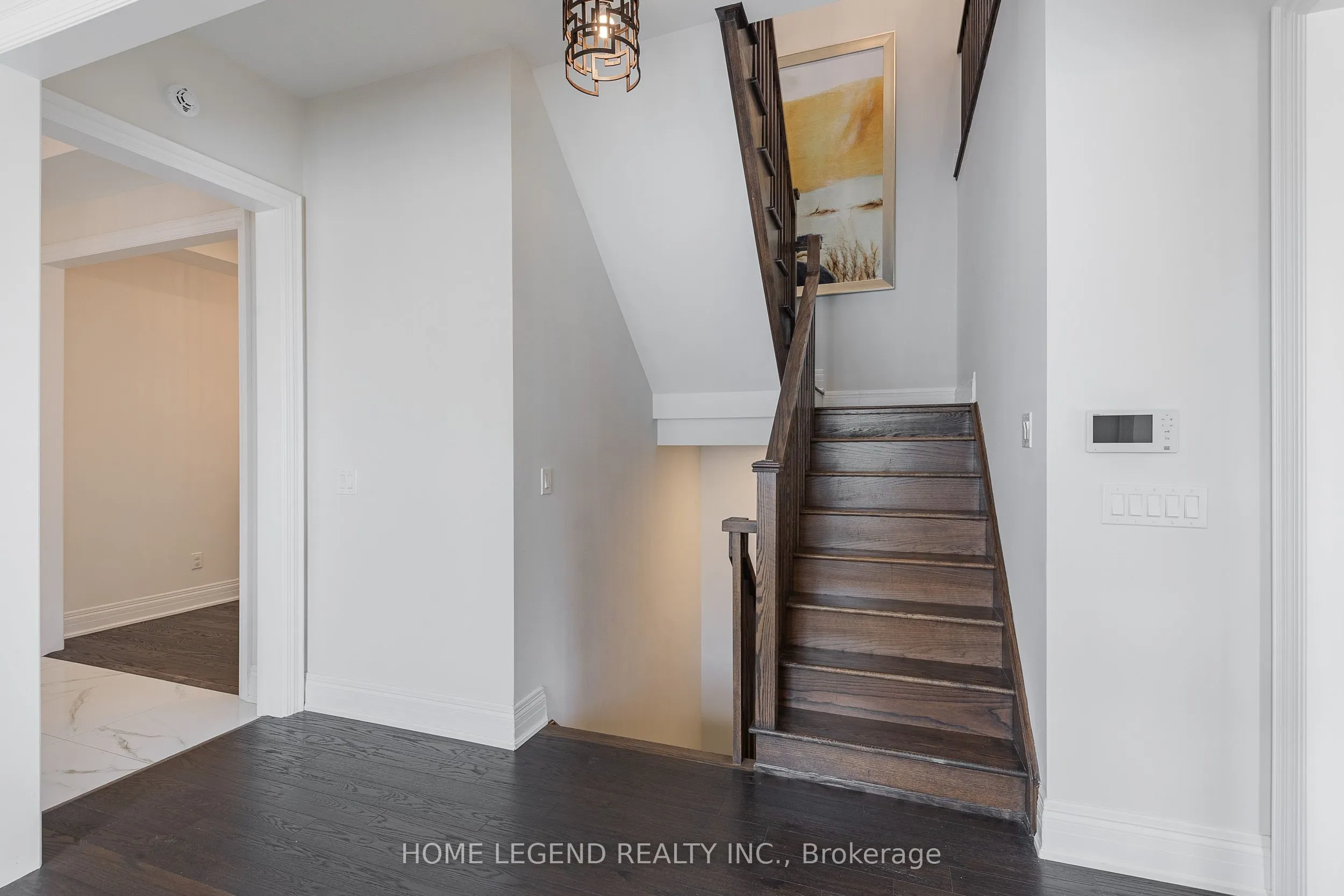 101 Foley Crescent