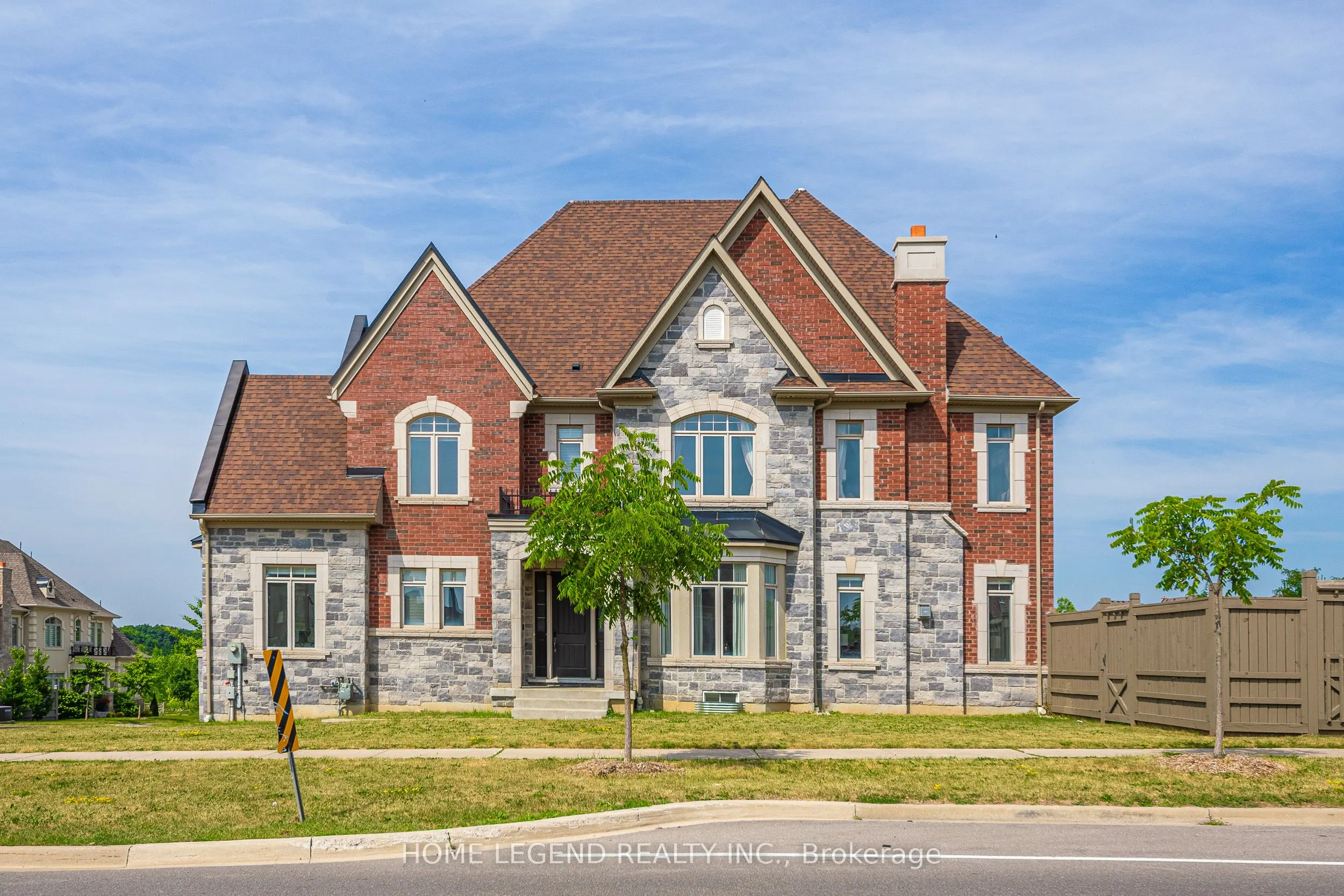 101 Foley Crescent