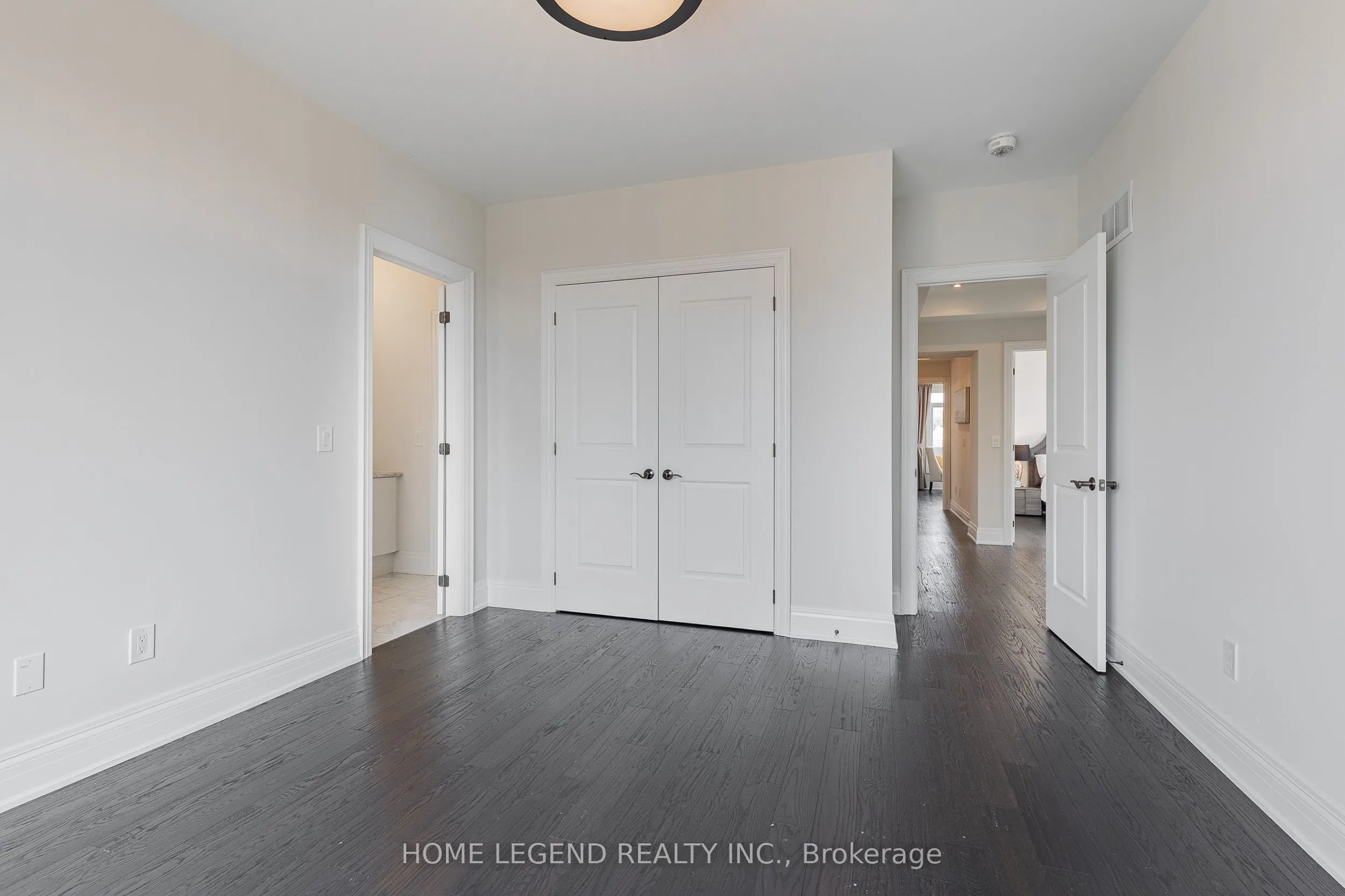 101 Foley Crescent