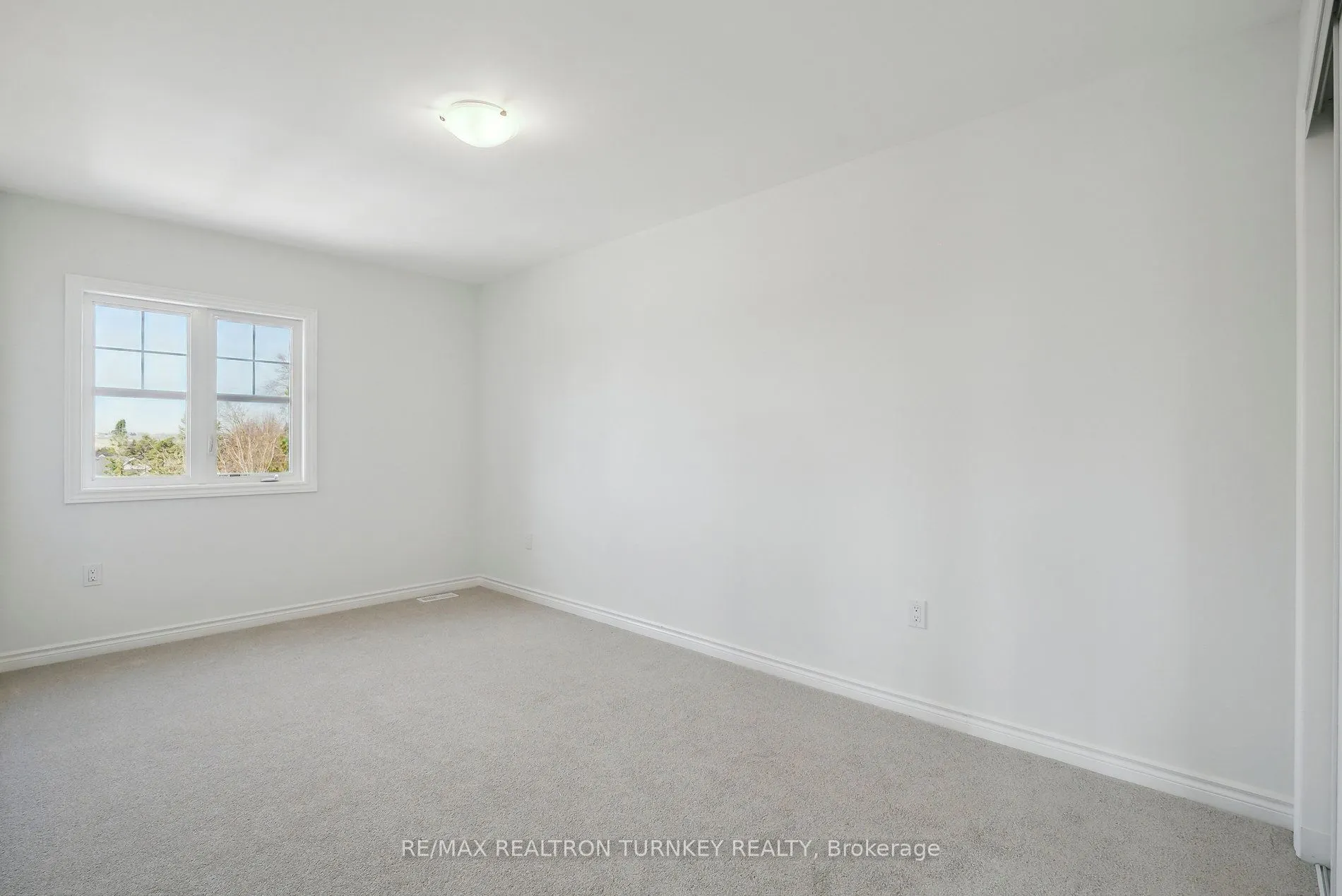2 Ravenscraig Place