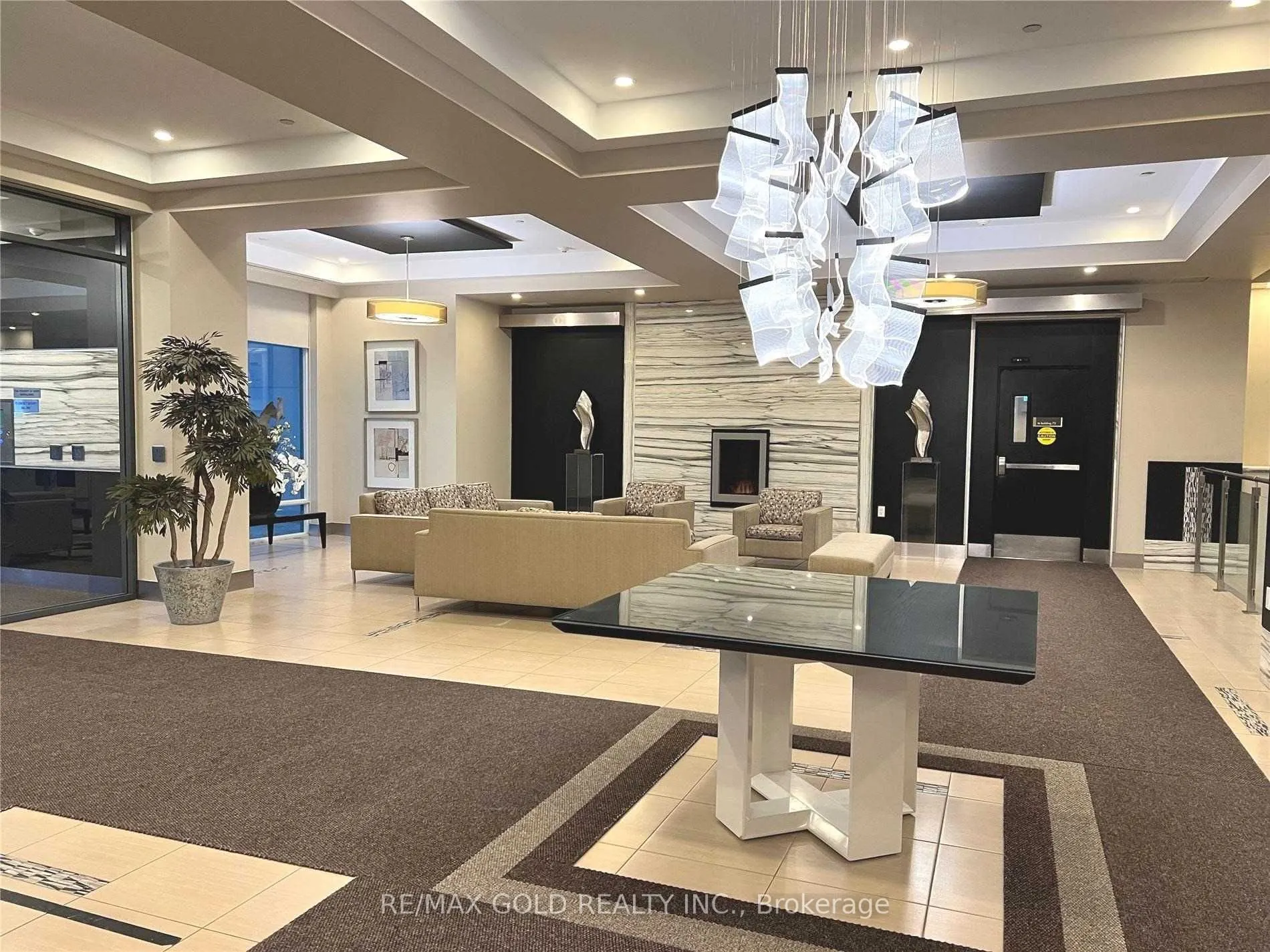 75 South Town Centre Boulevard #508