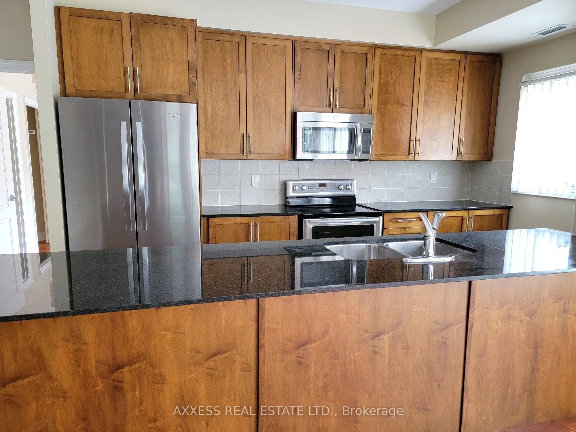 160 Woodbridge Avenue, #210