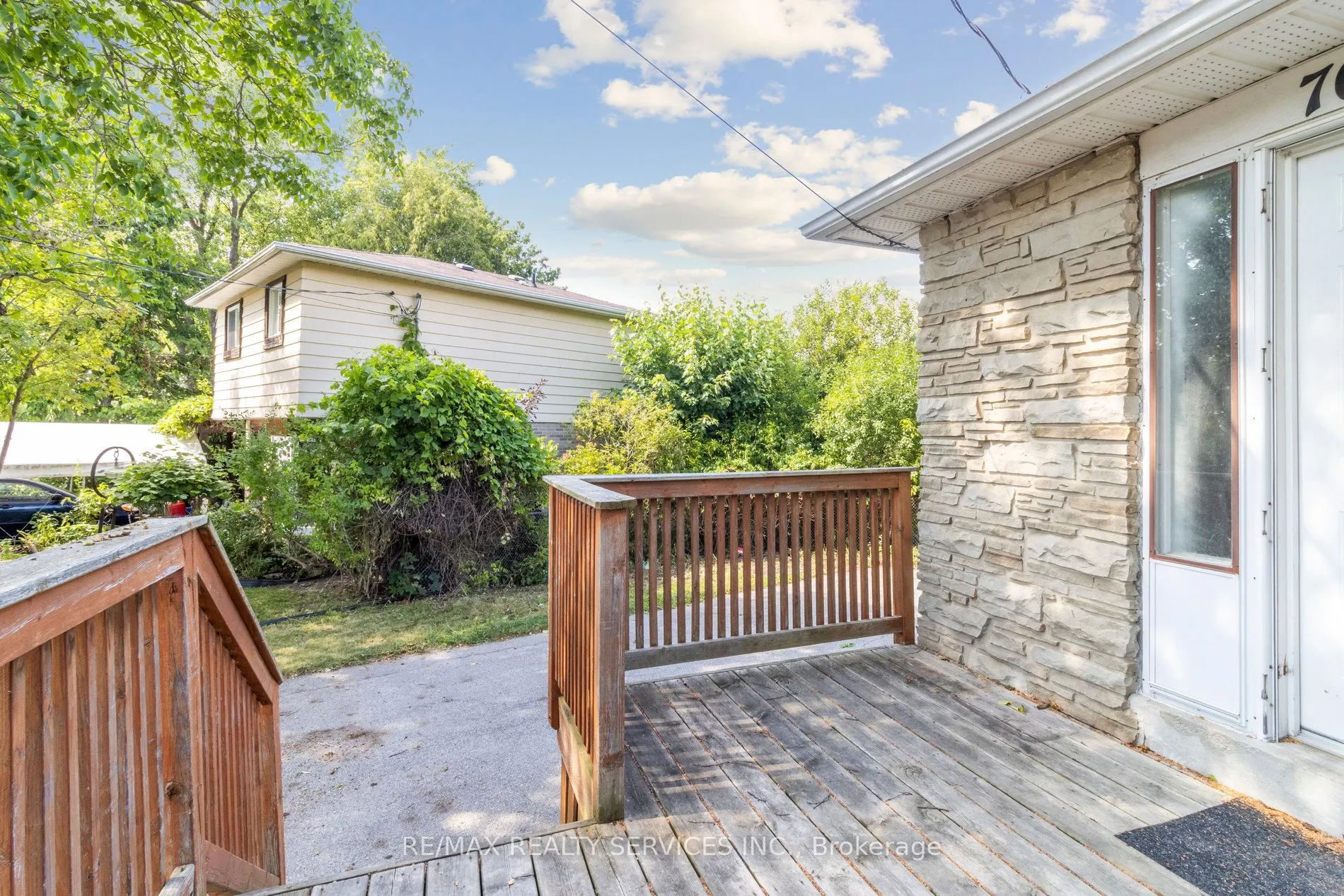 769 Greenfield Crescent