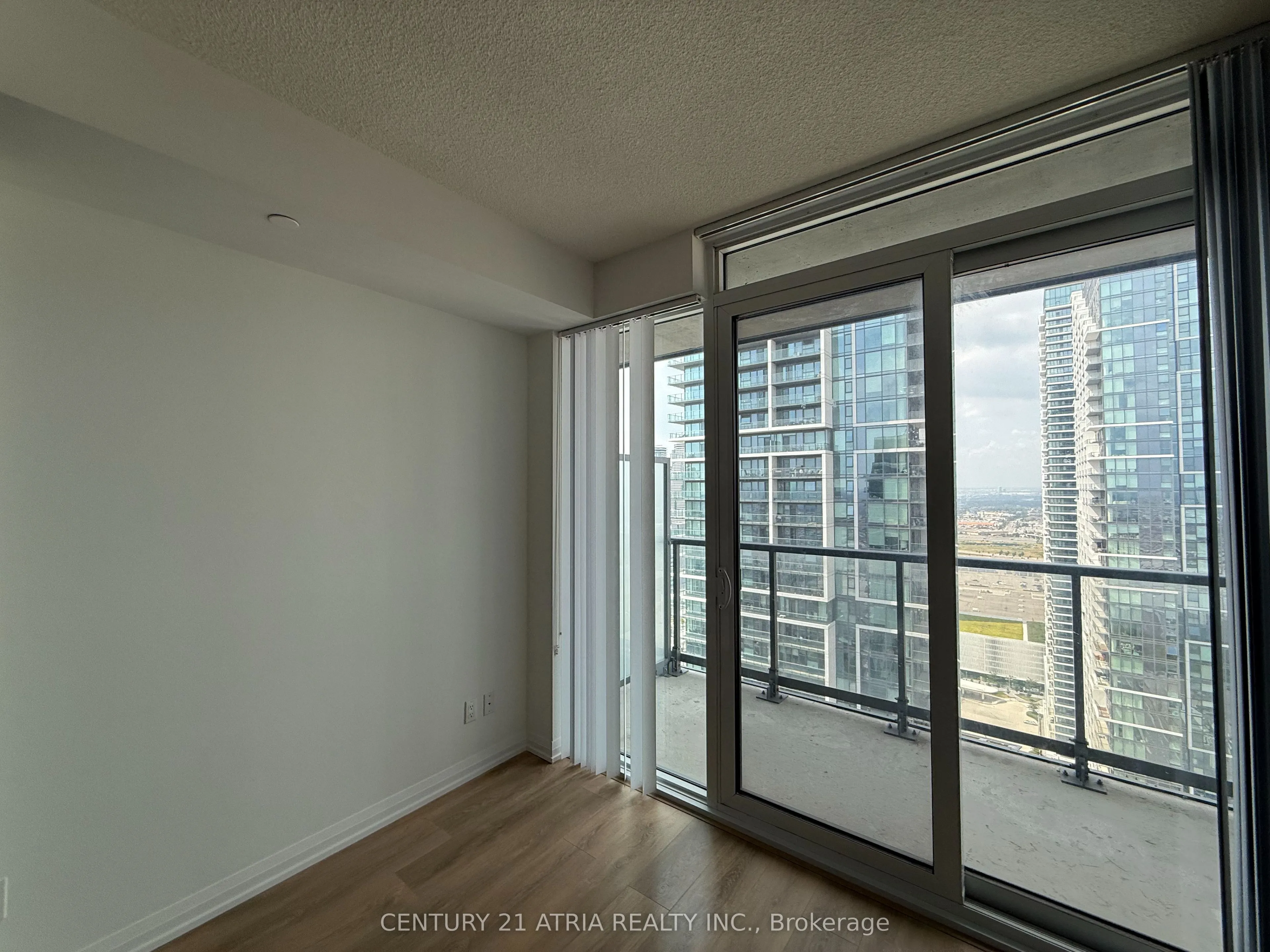 7895 Jane Street, #LPH11