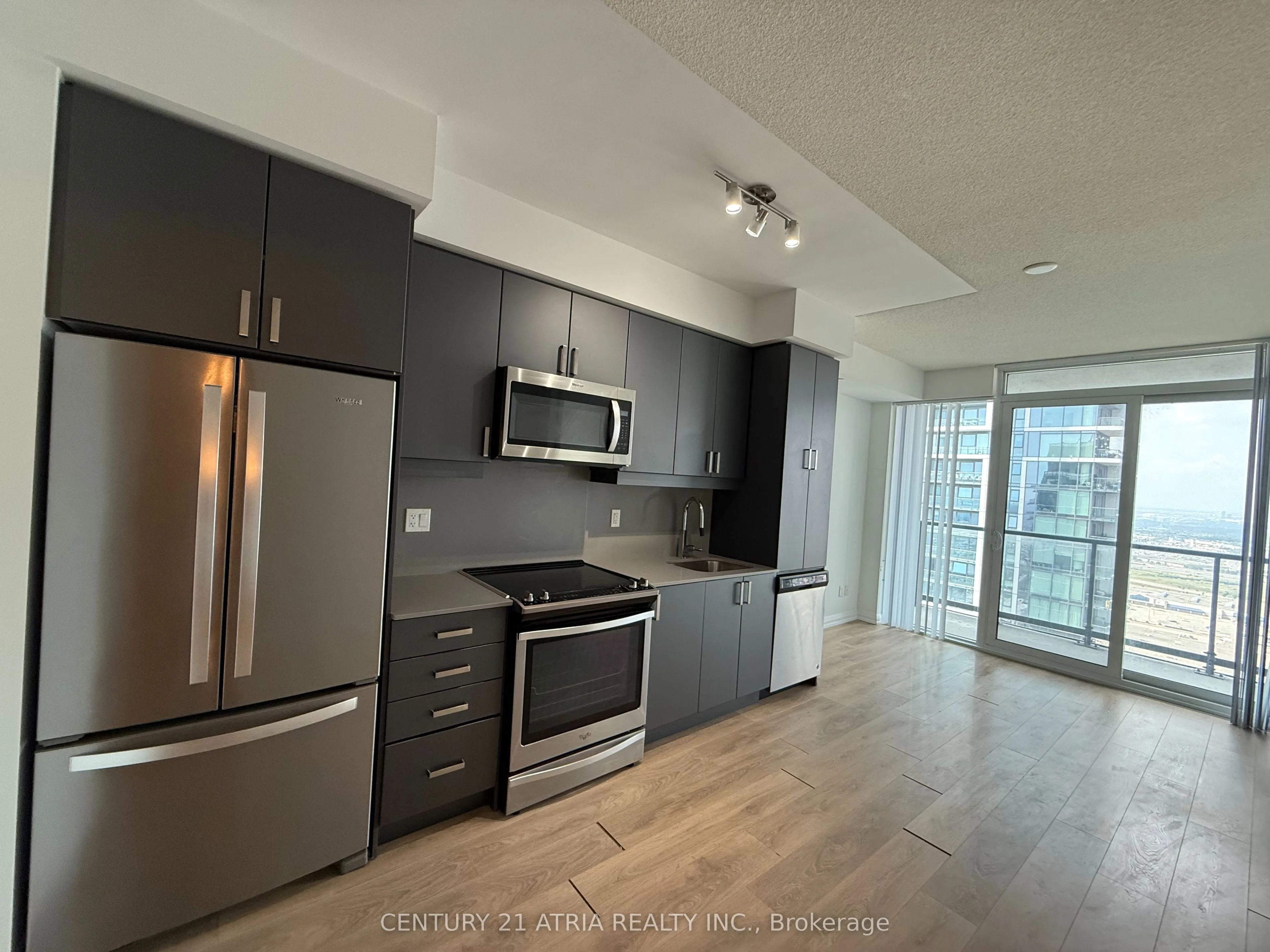 7895 Jane Street, #LPH11