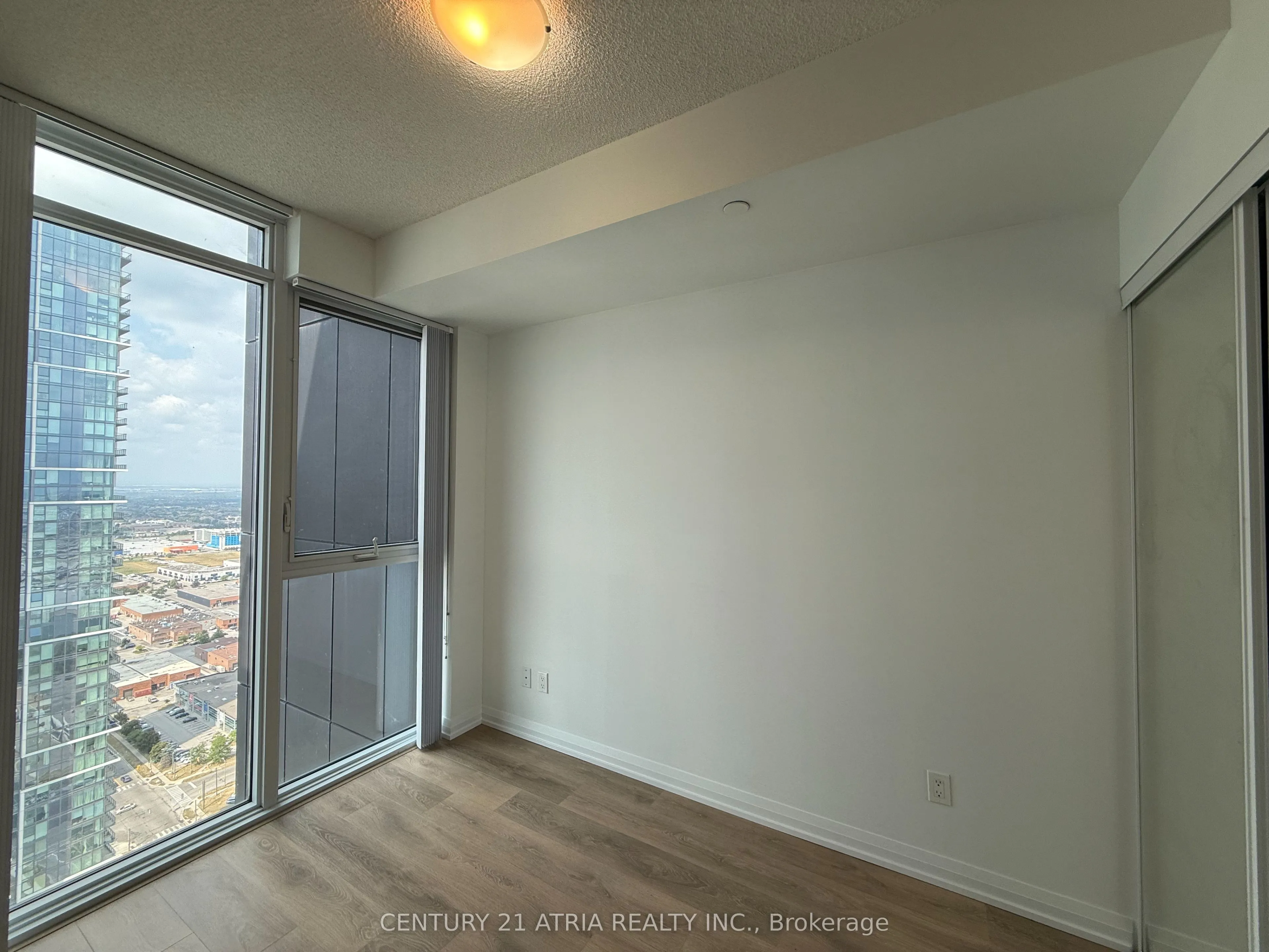 7895 Jane Street, #LPH11