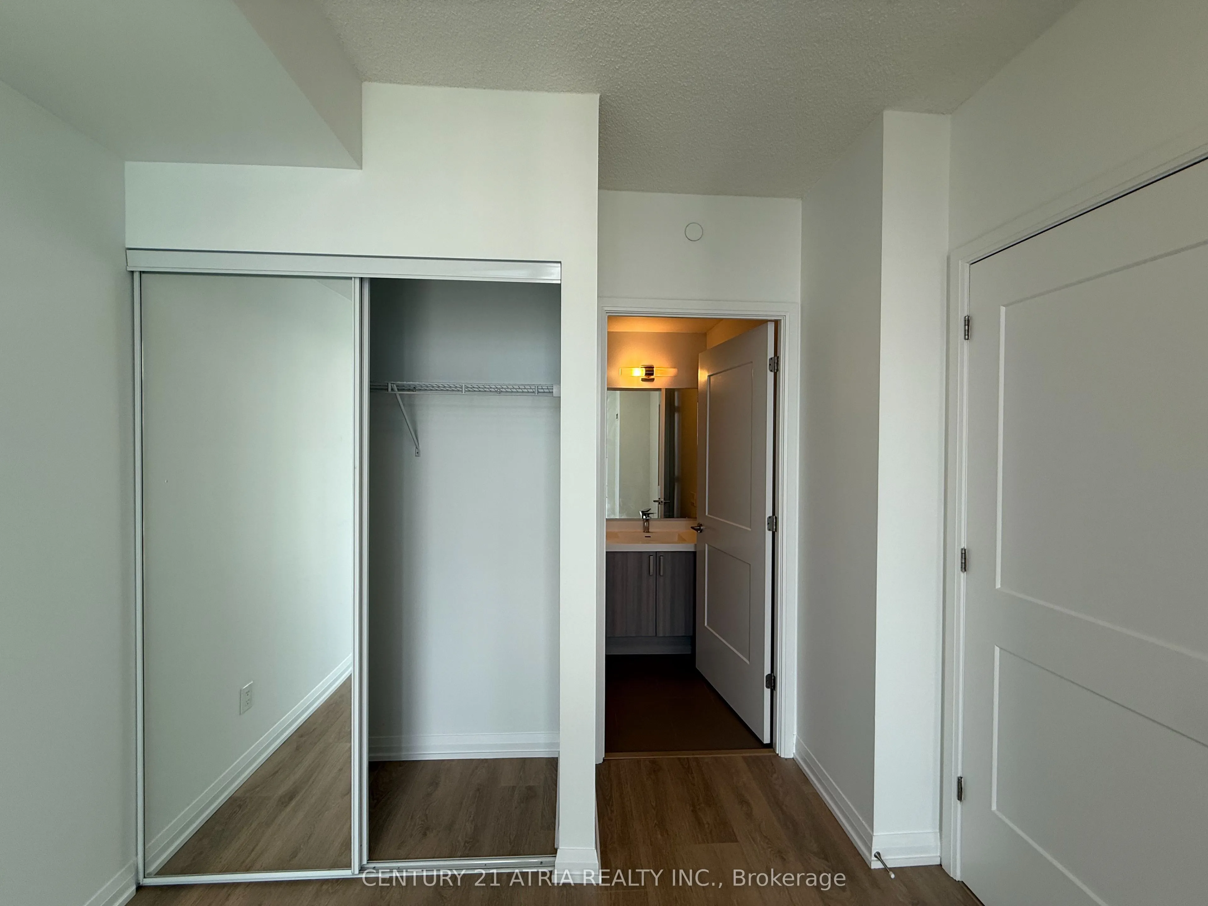 7895 Jane Street, #LPH11