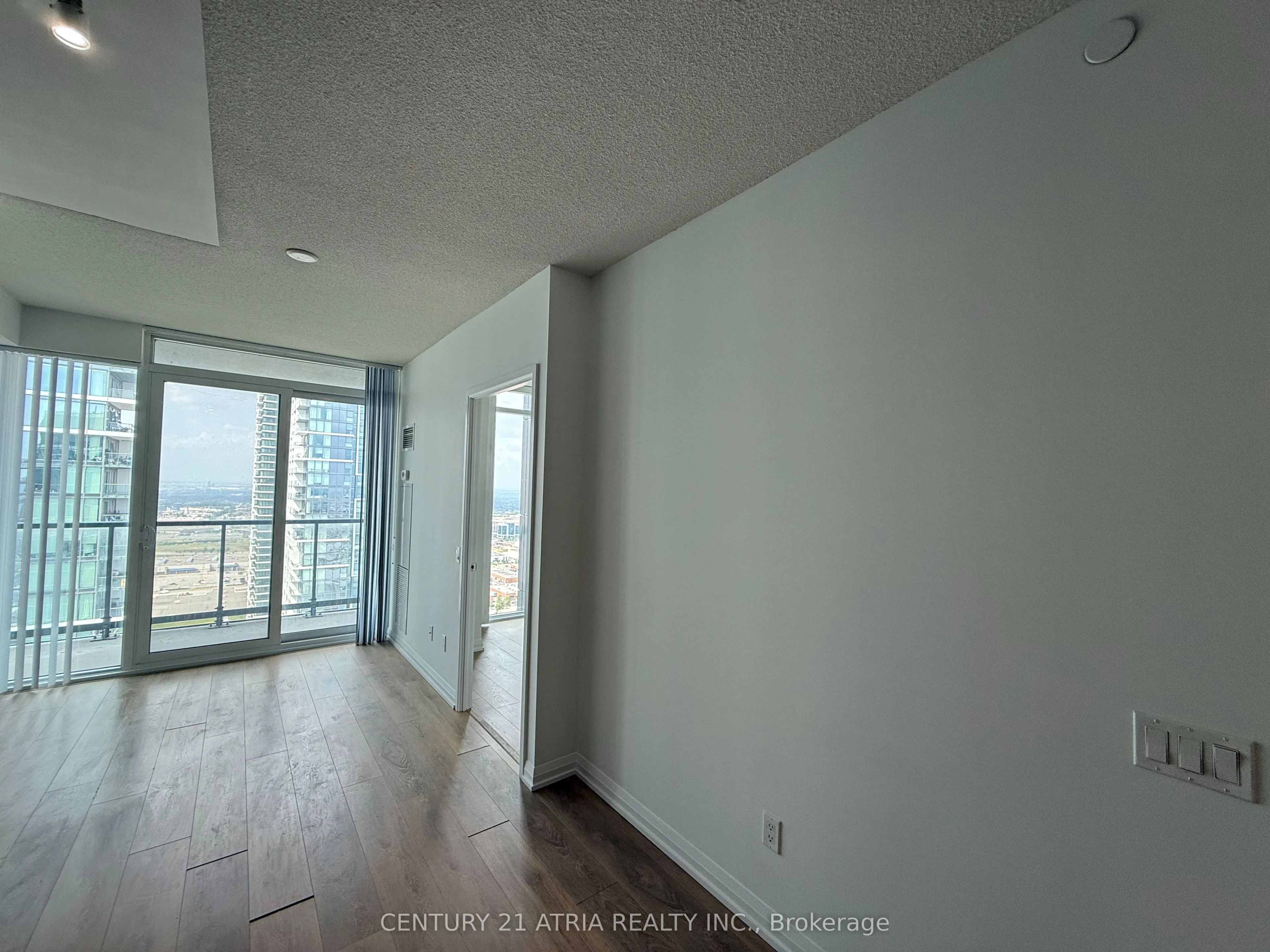 7895 Jane Street, #LPH11