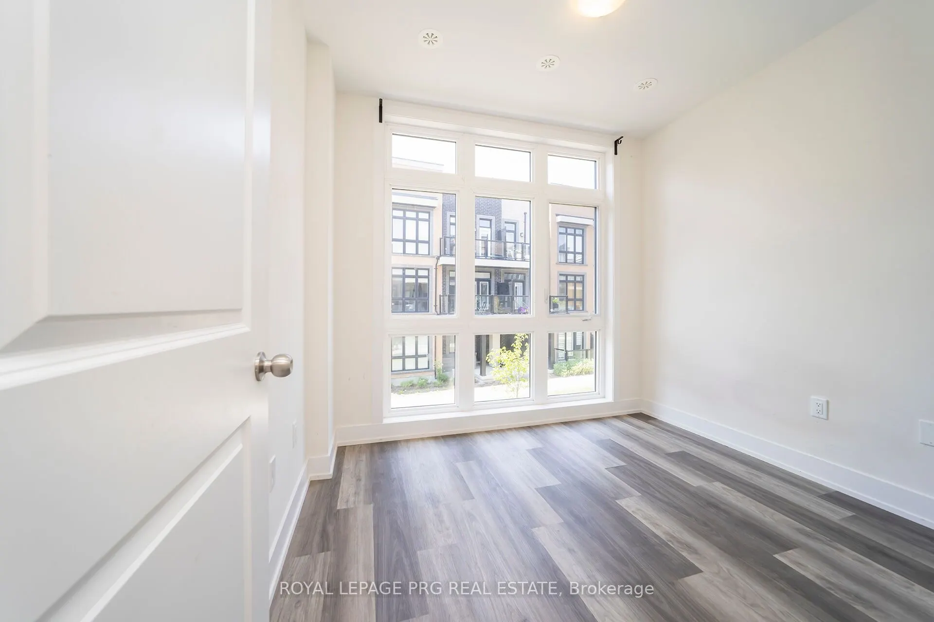 8 Sayers Lane, #17