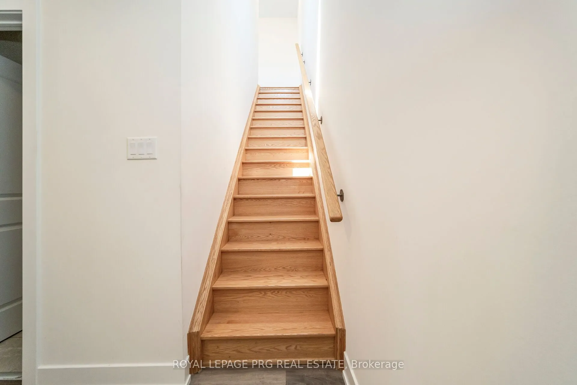 8 Sayers Lane, #17