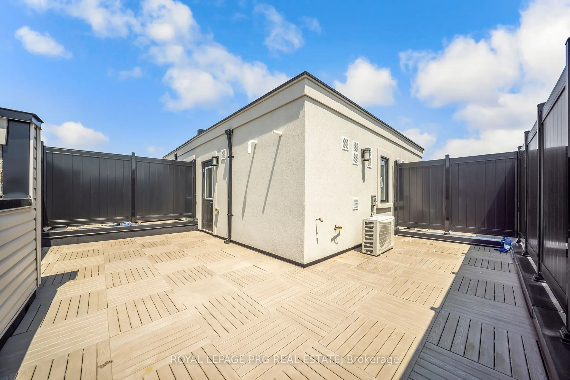 8 Sayers Lane, #17