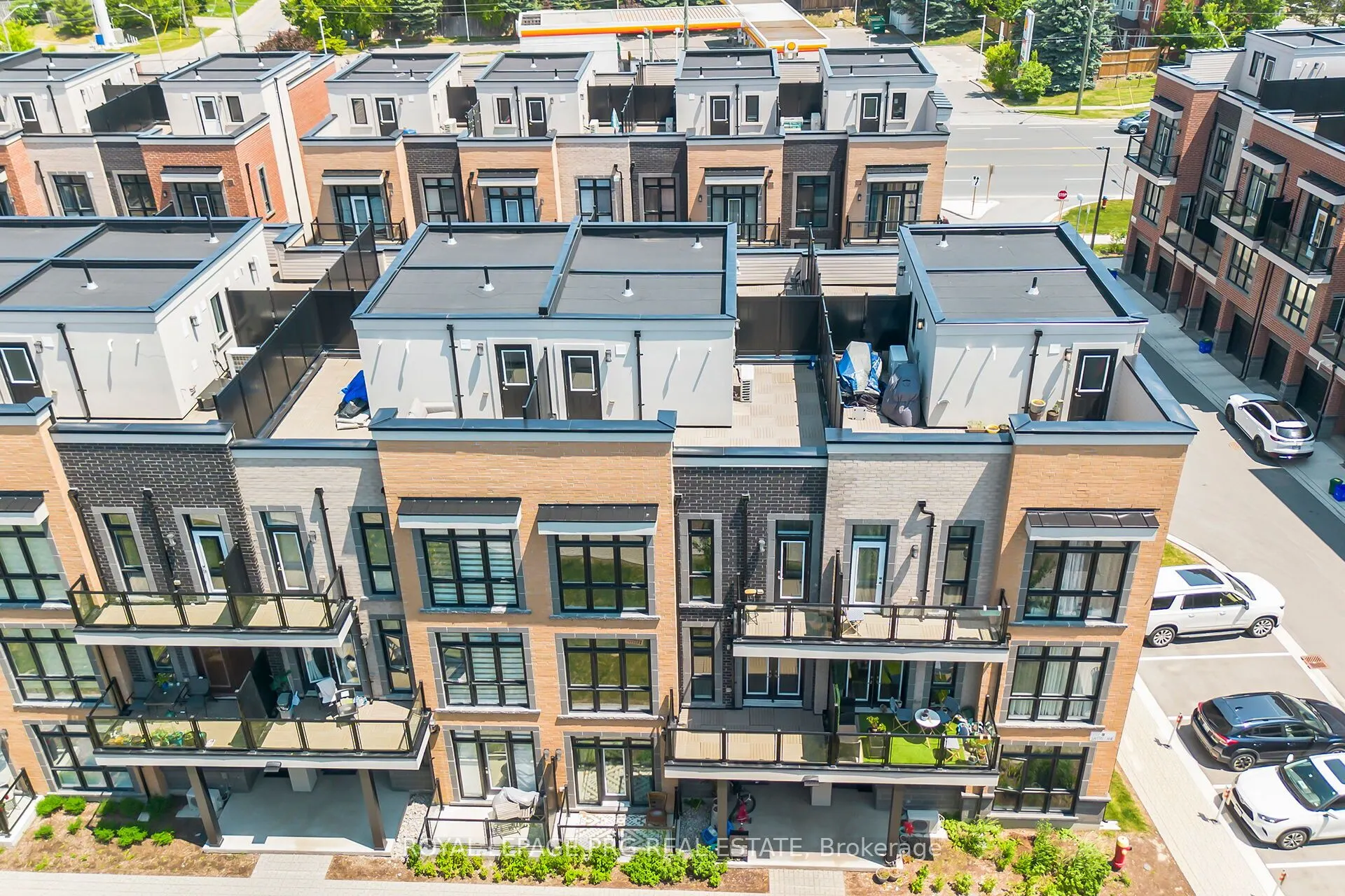 8 Sayers Lane, #17