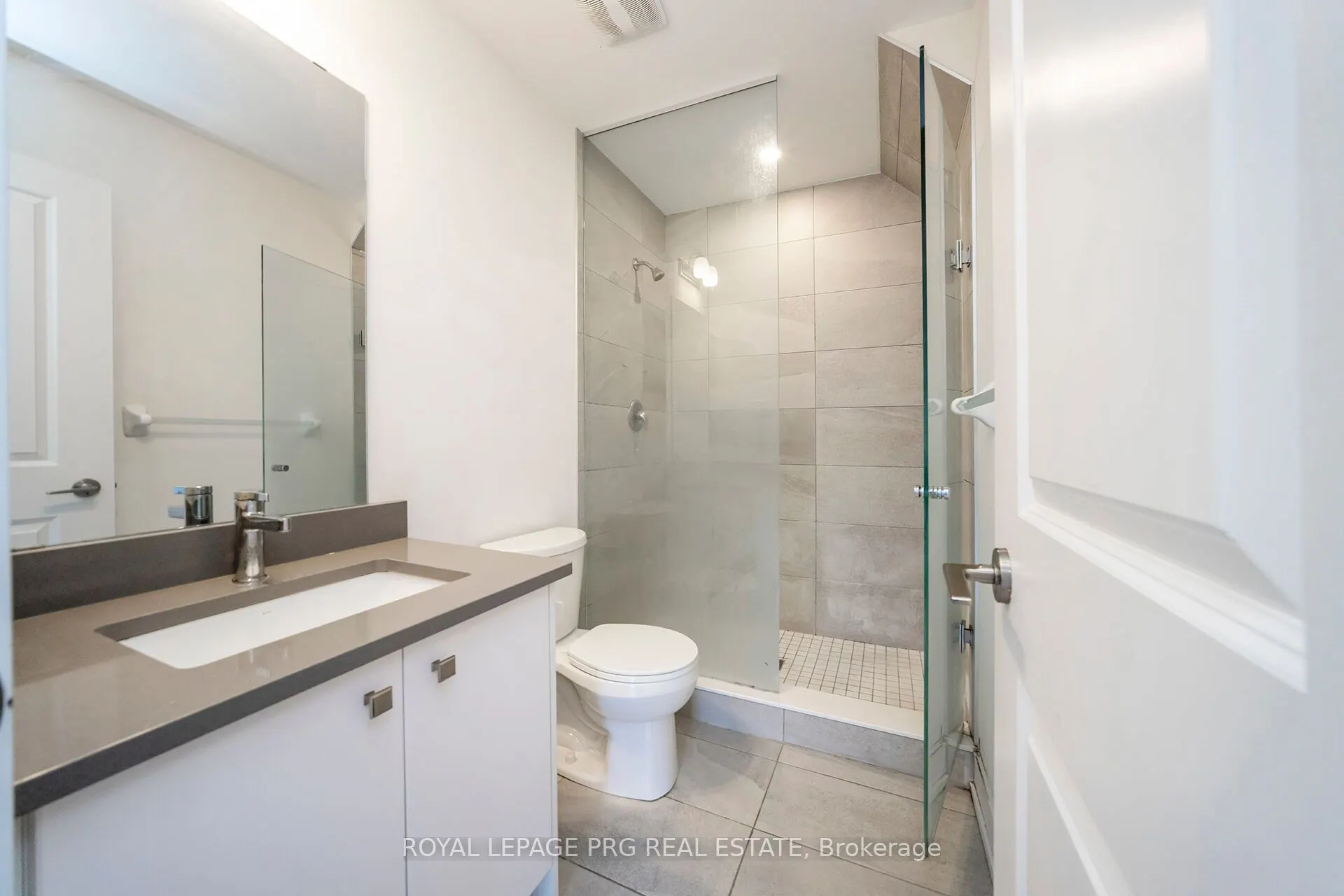 8 Sayers Lane, #17
