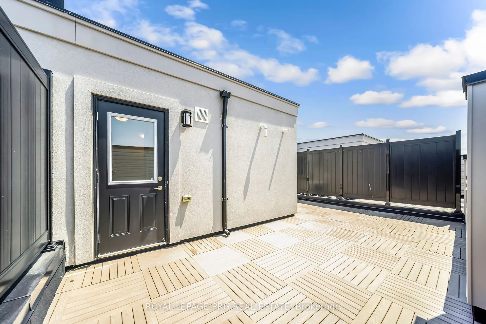 8 Sayers Lane, #17