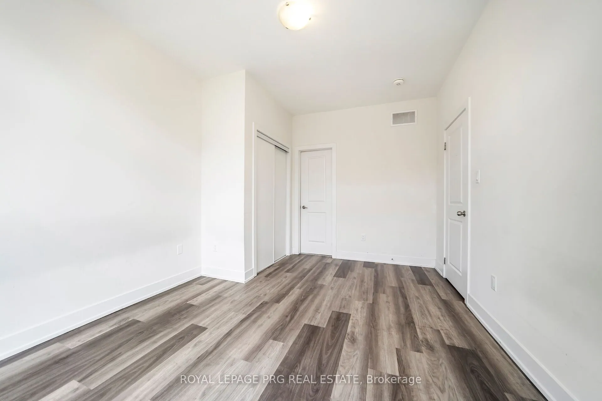 8 Sayers Lane, #17