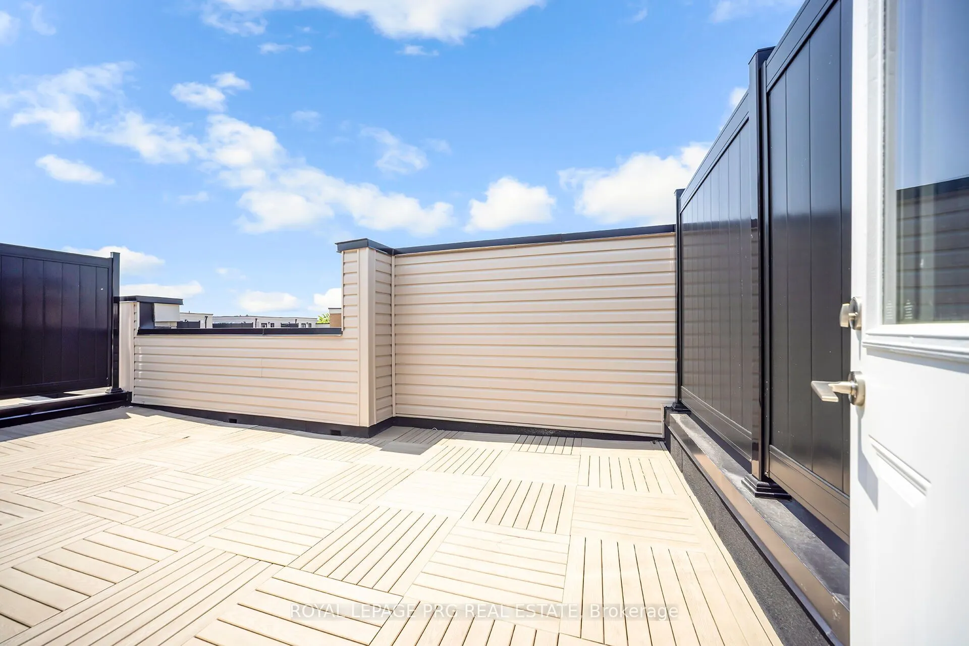 8 Sayers Lane, #17