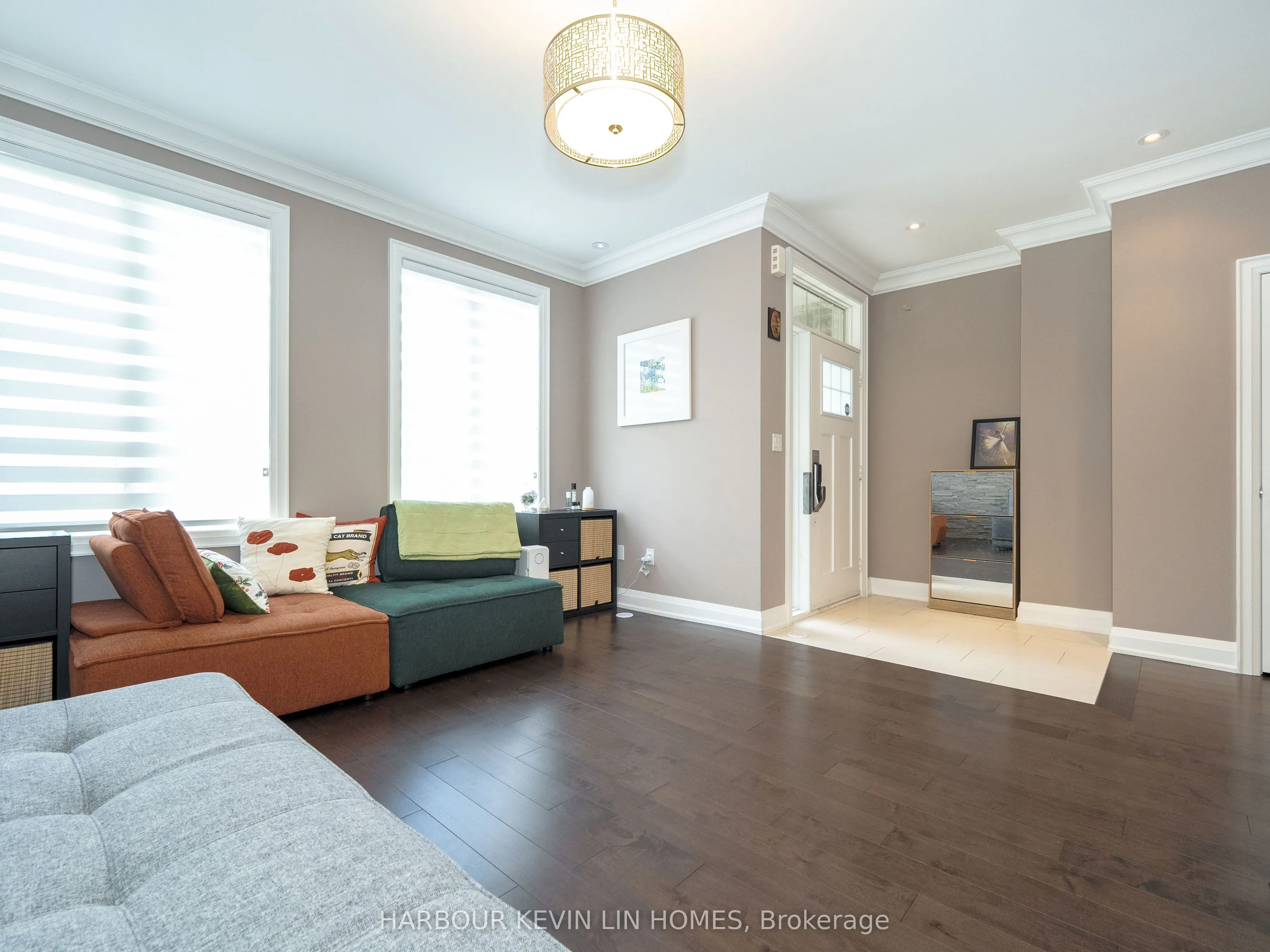 6 Point Pelee Lane