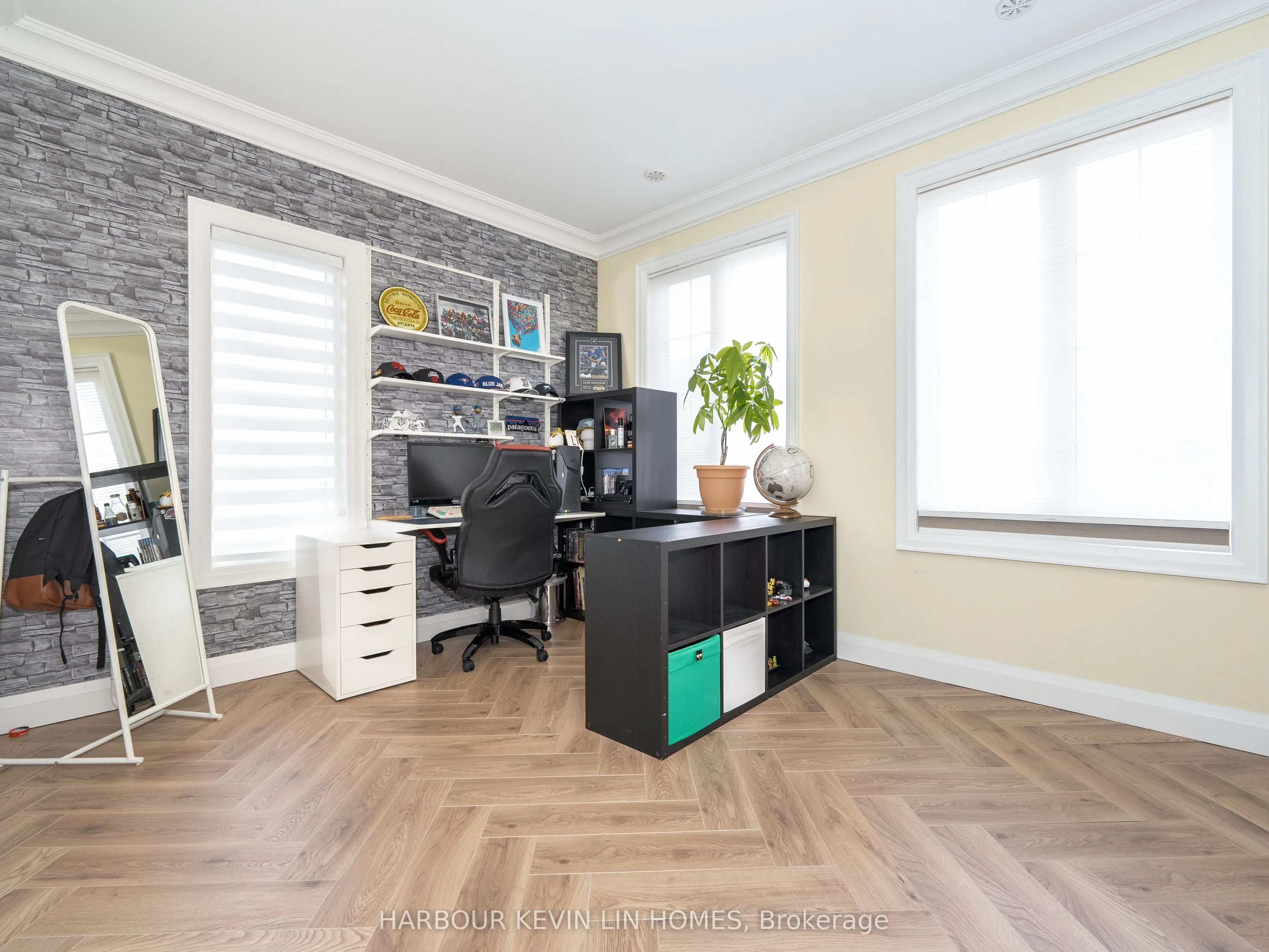 6 Point Pelee Lane