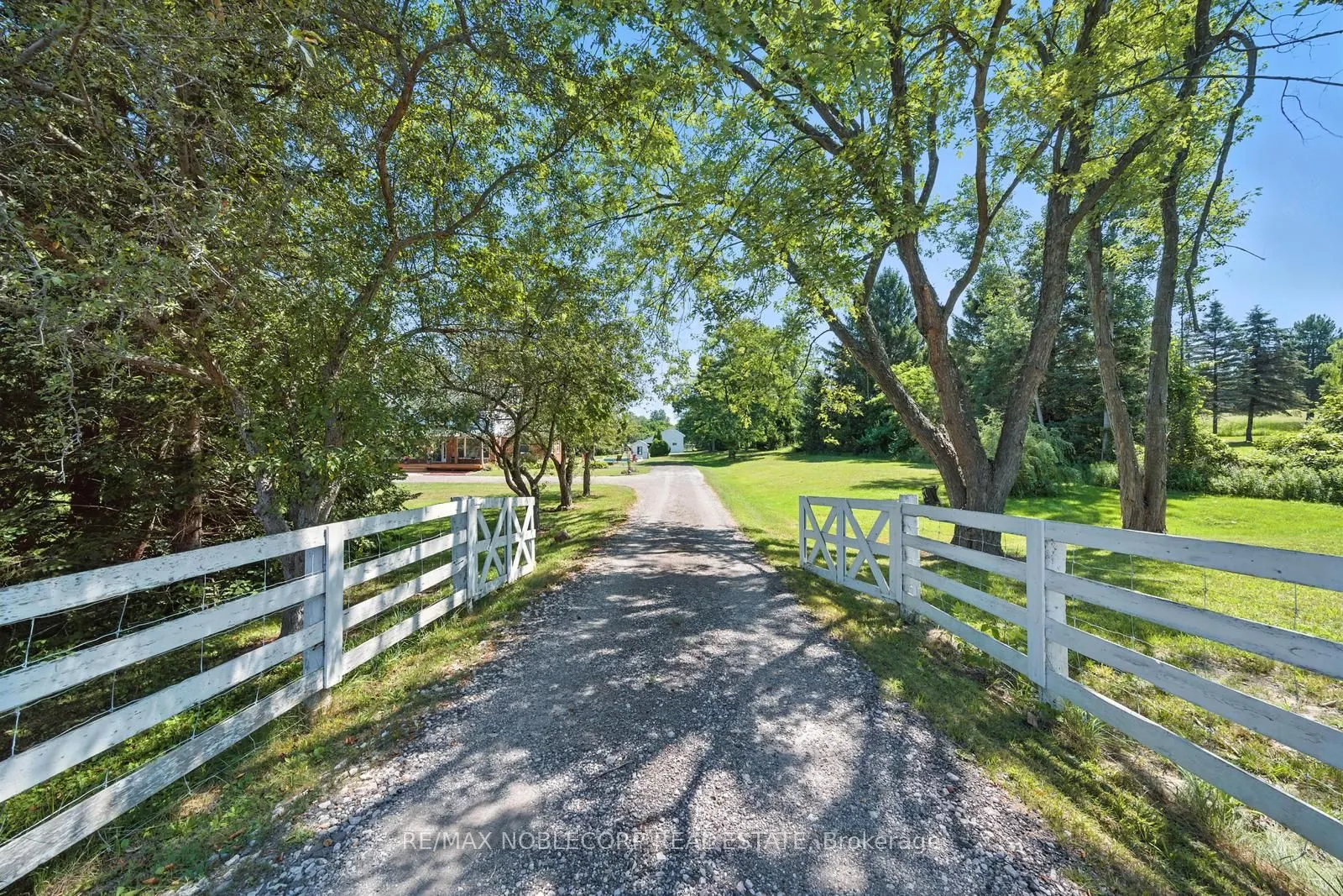 2037 15th Side Road