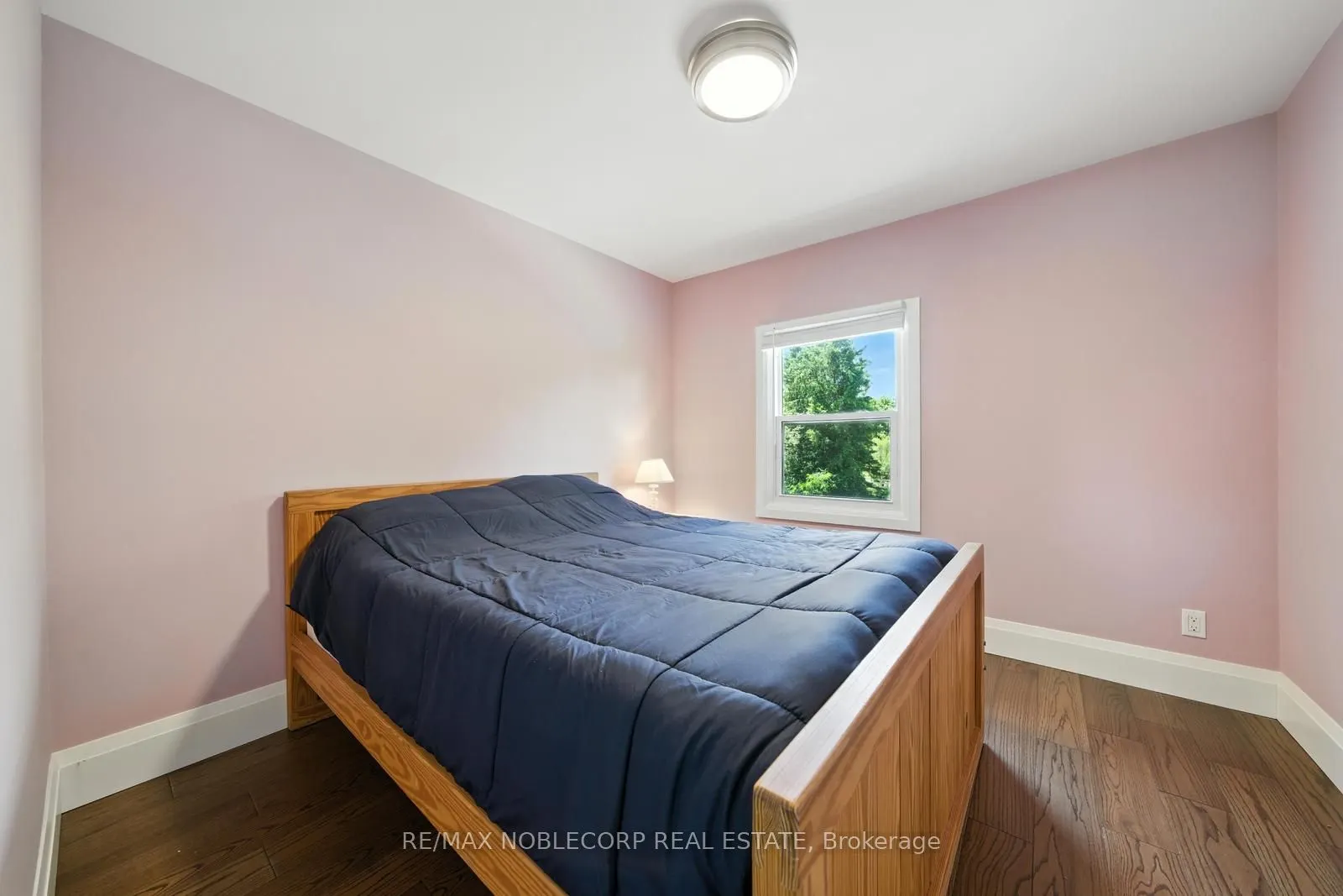 2037 15th Side Road